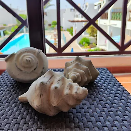 Hola Arnage Pool View Апартаменты