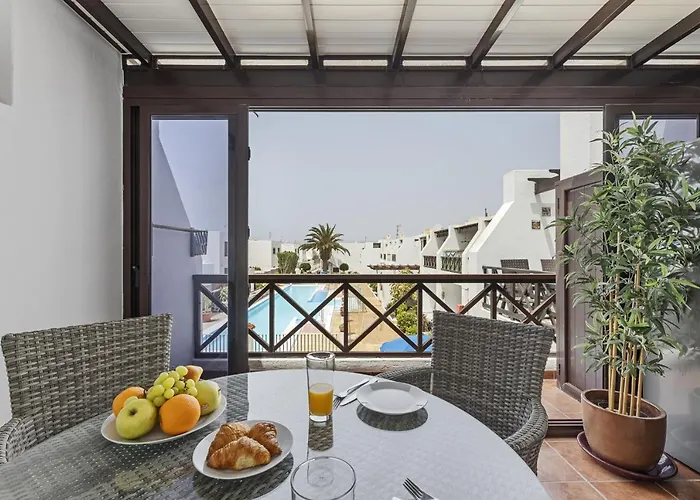 Lejlighed Hola Arnage Pool View